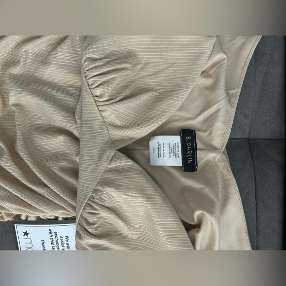 Women’s dress, form fitting - Picture 4 of 4